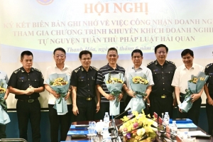 Hải quan khu vực X: 5 doanh nghiệp cam kết tự nguyện tuân thủ pháp luật hải quan