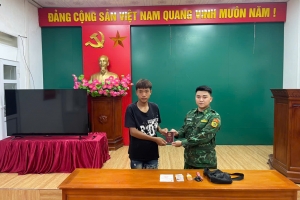 Học sinh lớp 6 nhặt được hộ chiếu cùng tài sản giá trị, giao nộp biên phòng tìm chủ nhân