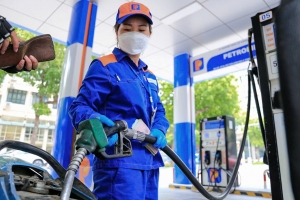 Bộ Tài chính đề xuất kéo dài miễn ba loại thuế với xăng dầu và khôi phục thuế tiêu thụ đặc biệt từ ngày 1/7