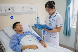 Người mắc bệnh dài ngày được hưởng chế độ ốm đau theo ngày làm việc