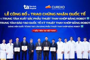 Tự hào y tế Việt Nam - Bệnh viện Tâm Anh đạt cùng lúc 3 chứng nhận quốc tế về thay khớp bằng robot AI