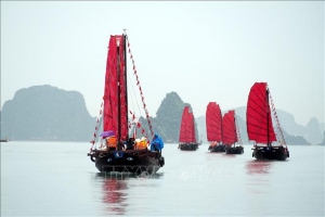 Quảng Ninh ra mắt tour thuyền ba vách trên vịnh Hạ Long, đánh thức giá trị văn hóa biển