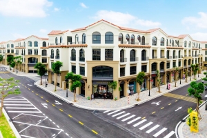 Royal Boulevard hút giới thành đạt nhờ mô hình "ở - kinh doanh - tận hưởng" giữa lòng đảo Hoàng Gia