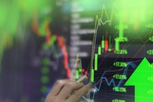 VN-Index vượt lại mốc 1.860 điểm trong phiên cuối tháng, thị trường tiếp tục phân hóa mạnh