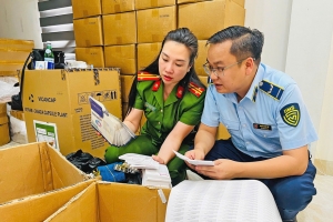Công an Hà Nội xử lý hàng nghìn vụ hàng lậu, hàng giả trong 6 tháng đầu năm