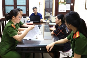 Ninh Bình: Triệt phá đường dây sản xuất, kinh doanh sữa tắm, dầu gội giả quy mô lớn