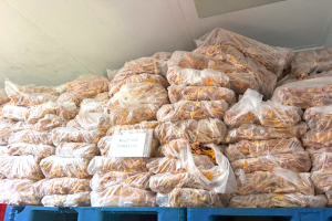 Tạm giữ gần 8 tấn chân gà không rõ nguồn gốc