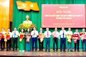 TP. Huế: Bổ nhiệm, điều động nhiều cán bộ