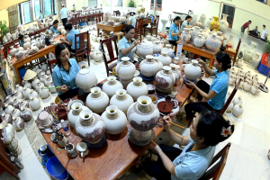 Thương hiệu quốc gia Gốm Chu Đậu vinh dự nhận Giấy khen của Cục An ninh Kinh tế - Bộ Công an