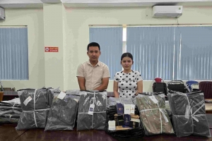 TP.HCM: Khởi tố hai bị can điều hành cơ sở sản xuất hơn 14.000 áo thun giả mạo nhãn hiệu