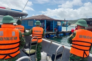 Bộ đội Biên phòng Quảng Ninh kêu gọi tàu thuyền tránh bão số 1