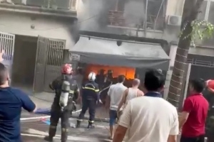 Hà Nội: Cháy nhà 4 tầng trong khu đô thị, nghi có người mắc kẹt