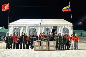Đại sứ Việt Nam tại Venezuela thăm đoàn cứu hộ, tiếp thêm động lực cho lực lượng nơi tuyến đầu cứu nạn