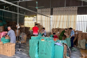 Khởi tố chủ cơ sở sản xuất trà giả, thu giữ hơn 4.600 gói thành phẩm