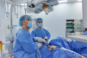 Gỡ “nút thắt” hai bệnh lý dai dẳng cho người phụ nữ bị sa đa tạng chậu phức tạp