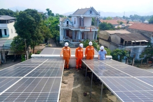 Công ty Điện lực Phú Thọ khuyến khích người dân, doanh nghiệp, cơ quan công sở lắp đặt điện mặt trời mái nhà