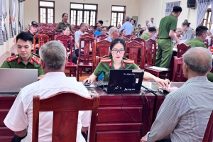 Công an xã Giao Thủy đẩy mạnh thu nhận mẫu ADN thân nhân liệt sĩ