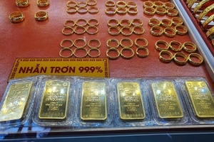 Giá vàng hôm nay 5/7: Vàng miếng giữ mốc 151,4 triệu đồng/lượng, vàng thế giới tăng mạnh