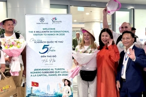 Hà Nội đón vị khách quốc tế thứ 5 triệu, khẳng định sức bật của du lịch Thủ đô