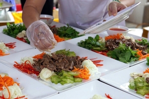 Lâm Đồng triển khai mô hình điểm an toàn thực phẩm tại nhà hàng tiệc cưới