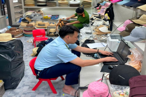 Bắc Ninh: Phạt nặng cơ sở kinh doanh hàng trăm mũ thời trang giả mạo nhãn hiệu