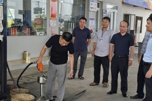 Hưng Yên: Kiểm tra chất lượng xăng sinh học E10 tại các cửa hàng kinh doanh xăng dầu