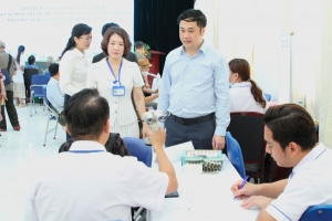 Hà Nội: Phường Cầu Giấy khám sức khỏe, tặng quà người có công nhân dịp 27/7