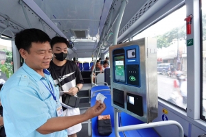 Xe buýt Thủ đô tăng tốc chuyển đổi xanh, nâng chất lượng phục vụ hành khách