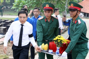 Xúc động lễ viếng, truy điệu, an táng 63 hài cốt liệt sĩ tại Đồng Nai