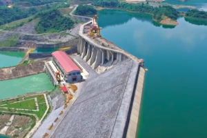 Hồ thủy điện Tuyên Quang đóng 1 cửa xả đáy từ 16 giờ ngày 13/7