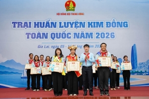 Thủ khoa Trại Huấn luyện Kim Đồng toàn quốc 2026 gọi tên đại biểu Lâm Đồng