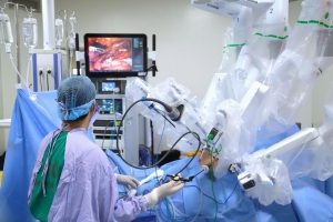 Bệnh viện K mở dấu mốc mới trong phẫu thuật robot điều trị ung thư