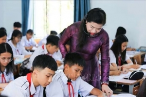Từ 1/9, cho phép ký hợp đồng toàn thời gian với nhà giáo sau nghỉ hưu