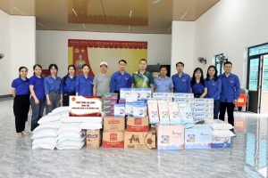 Thuế tỉnh Lai Châu chung tay hỗ trợ các hộ dân bị thiệt hại do mưa lũ