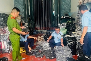 Gia Lai phát hiện, xử lý gần 700 sản phẩm quần áo giả mạo nhãn hiệu và không rõ nguồn gốc