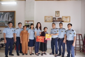 Chi cục QLTT Cao Bằng tri ân Mẹ Việt Nam anh hùng nhân Ngày Thương binh - Liệt sĩ