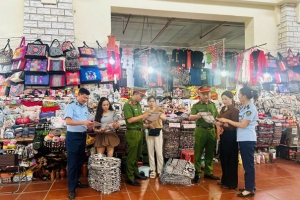Đội QLTT số 6 Lào Cai tăng cường tuyên truyền phòng, chống hàng giả và xâm phạm sở hữu trí tuệ