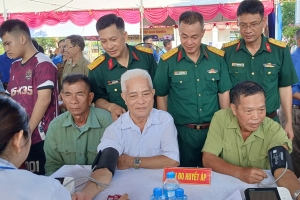 Bắc Ninh: Khám bệnh, cấp thuốc miễn phí cho đối tượng chính sách tại xã Bố Hạ