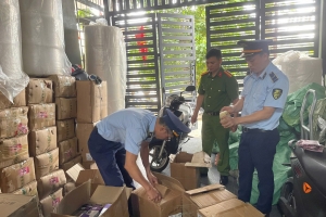Lạng Sơn: Đội QLTT số 1 tạm giữ hơn 6.000 sản phẩm hàng hóa nhập lậu