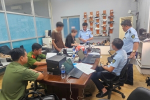 TP.HCM: Triệt phá kho giày giả trị giá hơn 100 tỷ đồng, từng xuất khẩu 11 container sang Mỹ