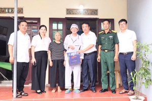 Ninh Bình: Xã Giao Ninh thăm, tặng quà người có công dịp 27/7