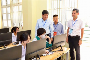 Bộ GD&ĐT hoàn thiện đề án thi tốt nghiệp THPT trên máy tính giai đoạn 2026-2036