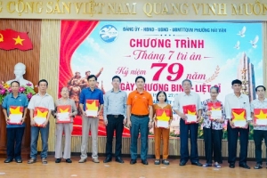 Đà Nẵng: Phường Hải Vân tổ chức chương trình “Tháng Bảy tri ân” - Trao di ảnh liệt sỹ được phục dựng