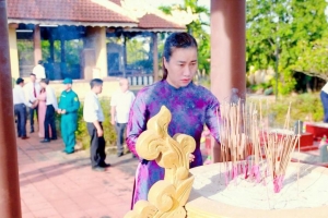 Những vần thơ xé lòng đêm “Tri ân” ở quê hương Vỹ Dạ