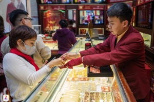 Giá vàng hôm nay 27/7: Đi ngang, chờ quyết định từ Fed