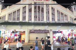 Chợ đêm Cần Thơ – Điểm hẹn sôi động giữa lòng đô thị miền Tây