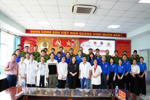 Tuổi trẻ mang yêu thương đến vùng biên, lan tỏa tinh thần vì cộng đồng