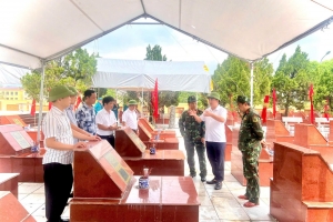 Phú Thọ: Lấy mẫu hài cốt liệt sĩ phục vụ giám định AND tại xã Thái Hoà