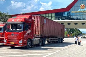 Lạng Sơn: Hơn 1.800 xe hàng thông quan trong ngày