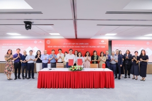 Bệnh viện Bạch Mai và Techcombank hợp tác xây dựng hệ sinh thái tài chính y tế hiện đại